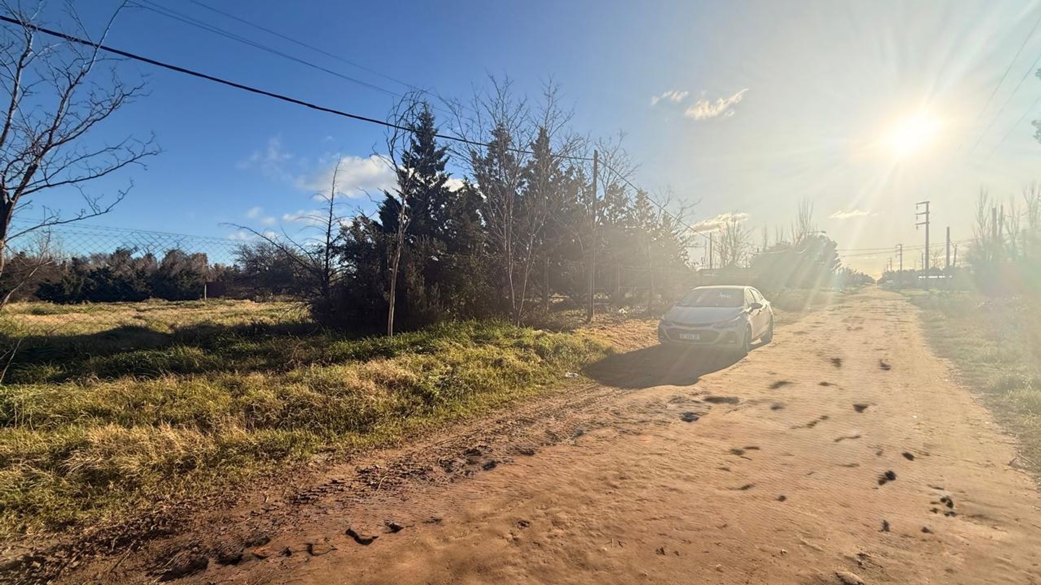 VENTA DE HERMOSO LOTE ARBOLADO EN BARRIO BORDEAU Y DON RAMIRO - 4