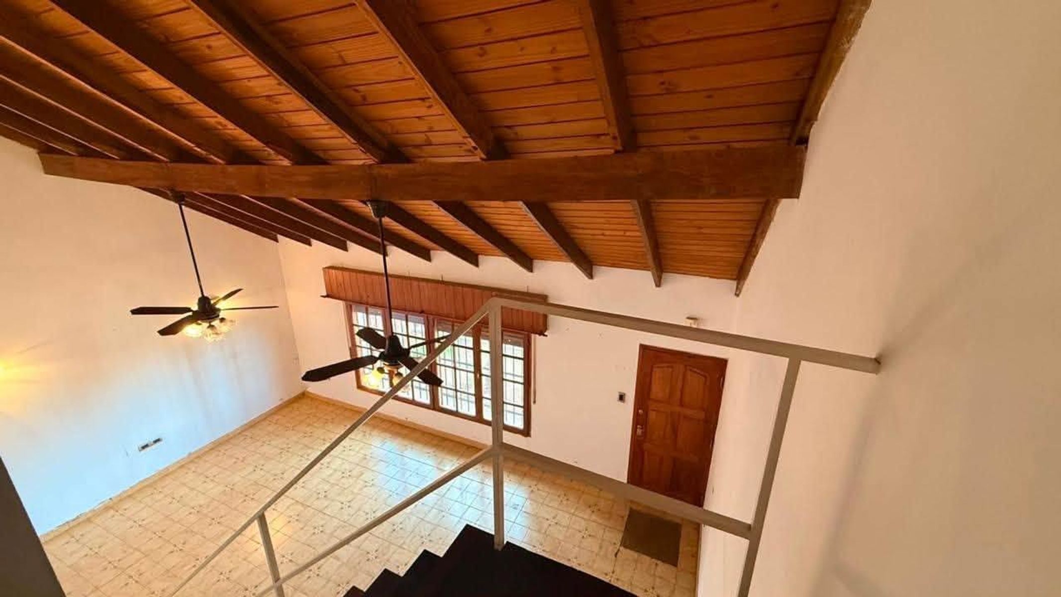 venta de casa con 3 dormitorios, garaje pasante y patio, azara 1500, bahia blanca - 3