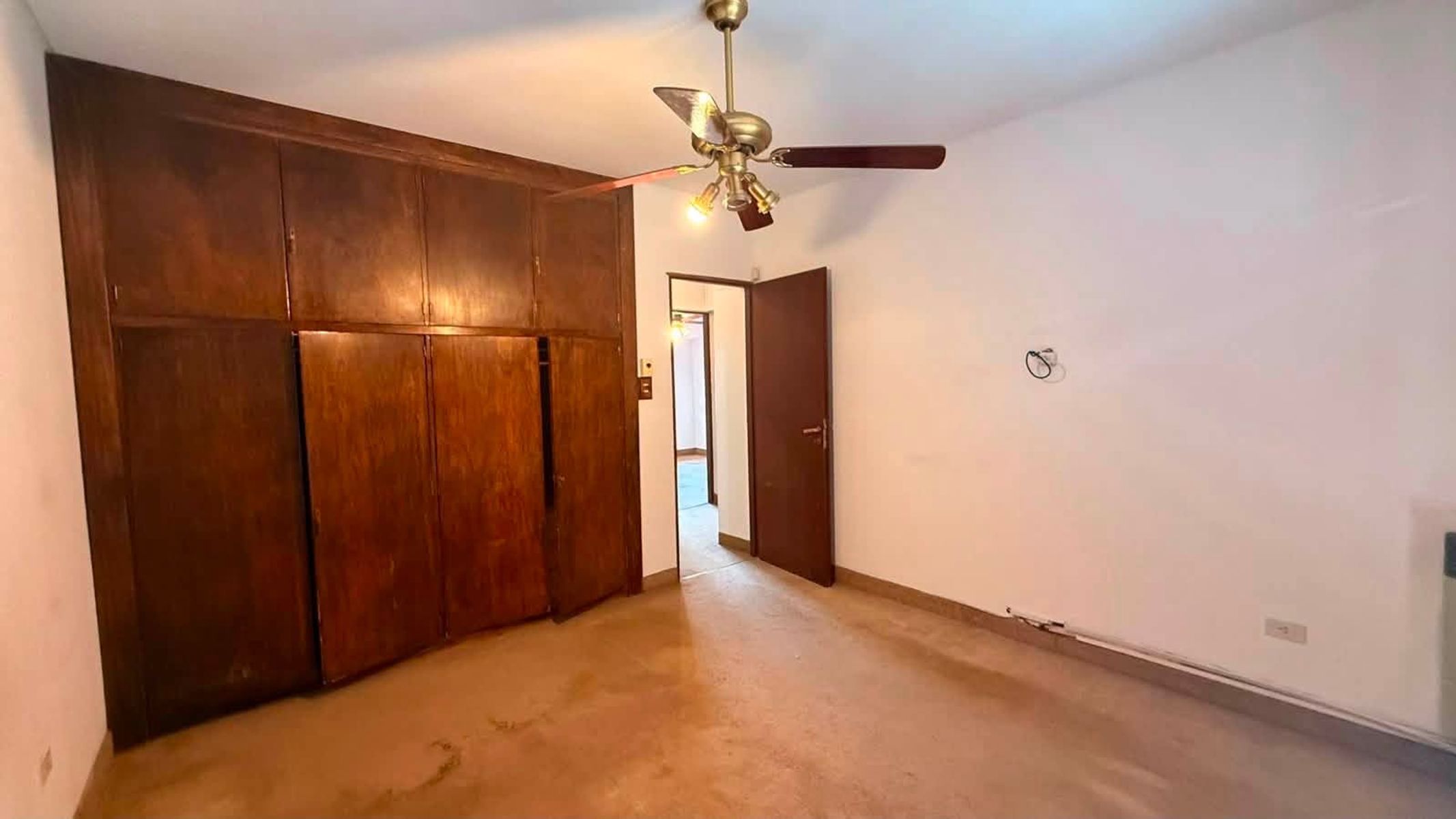 venta de casa con 3 dormitorios, garaje pasante y patio, azara 1500, bahia blanca - 9