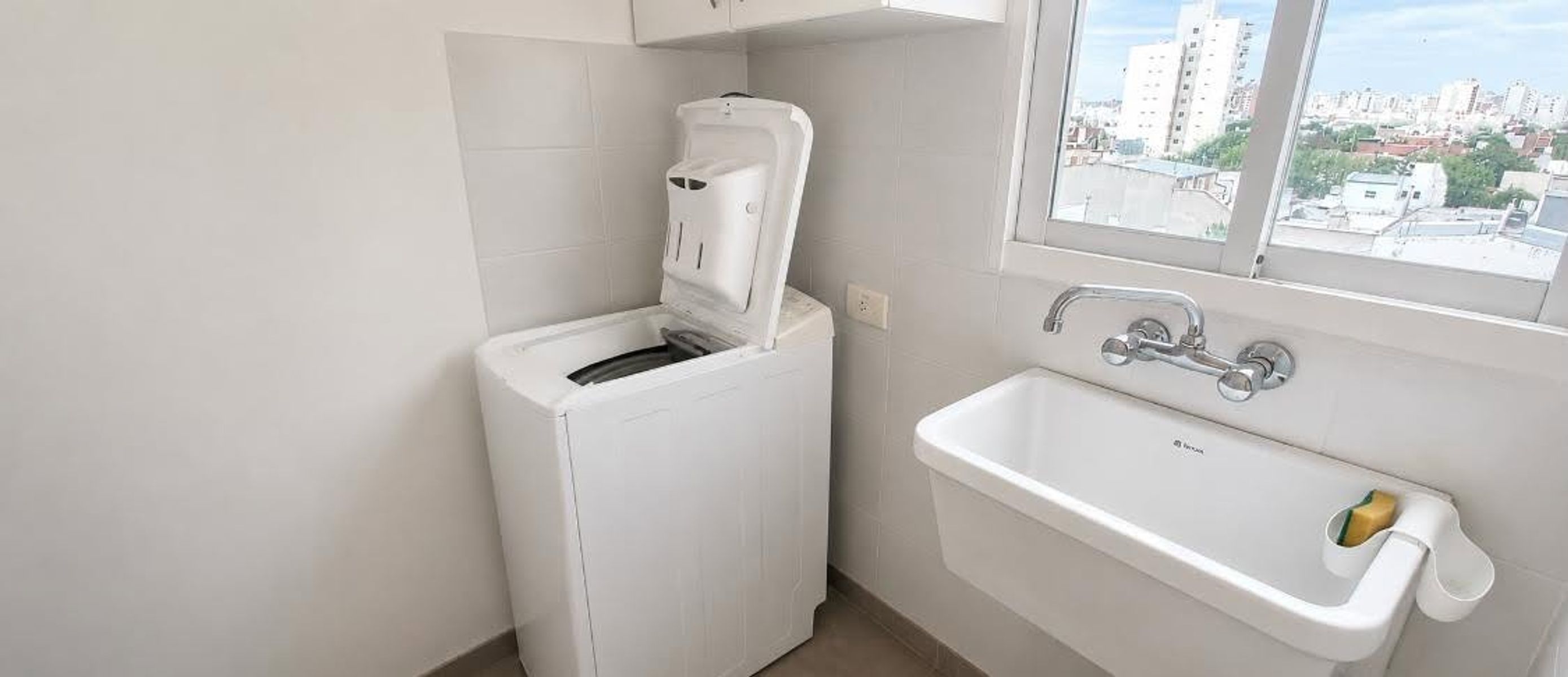 VENTA DE DEPTO 2 DORM. + BALCON AL FRENTE + COCHERA CUBIERTA, AGUADO 200 — foto 5