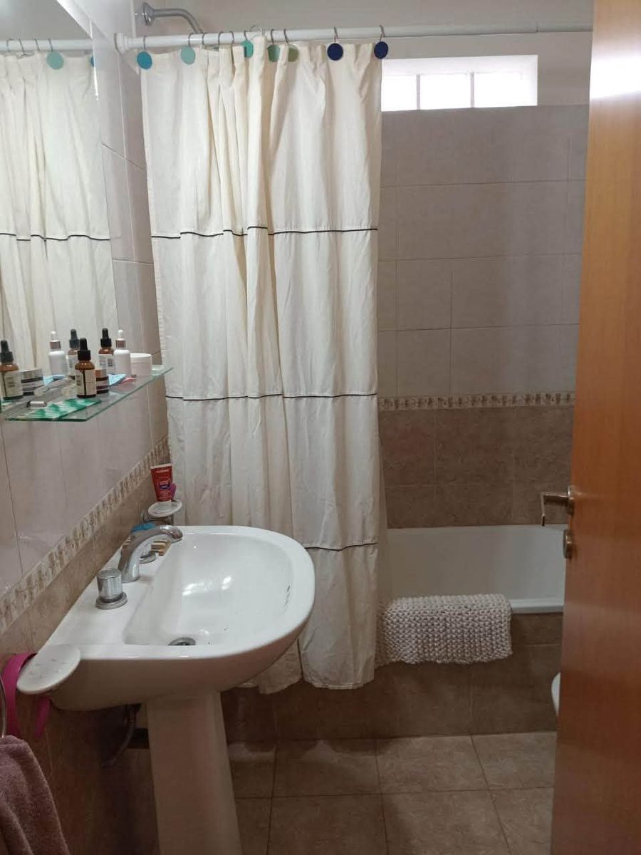 VENTA DE DEPTO 2 DORM. + BALCON AL FRENTE + COCHERA CUBIERTA, AGUADO 200 — foto 6