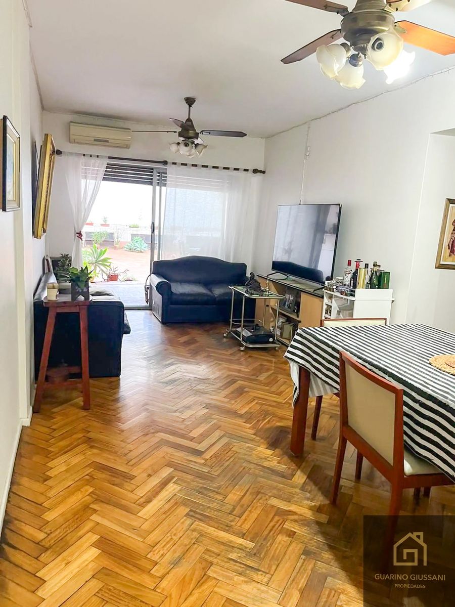 Venta departamento a refaccionar con patio. Contrafrente. 215 m2 — foto 2