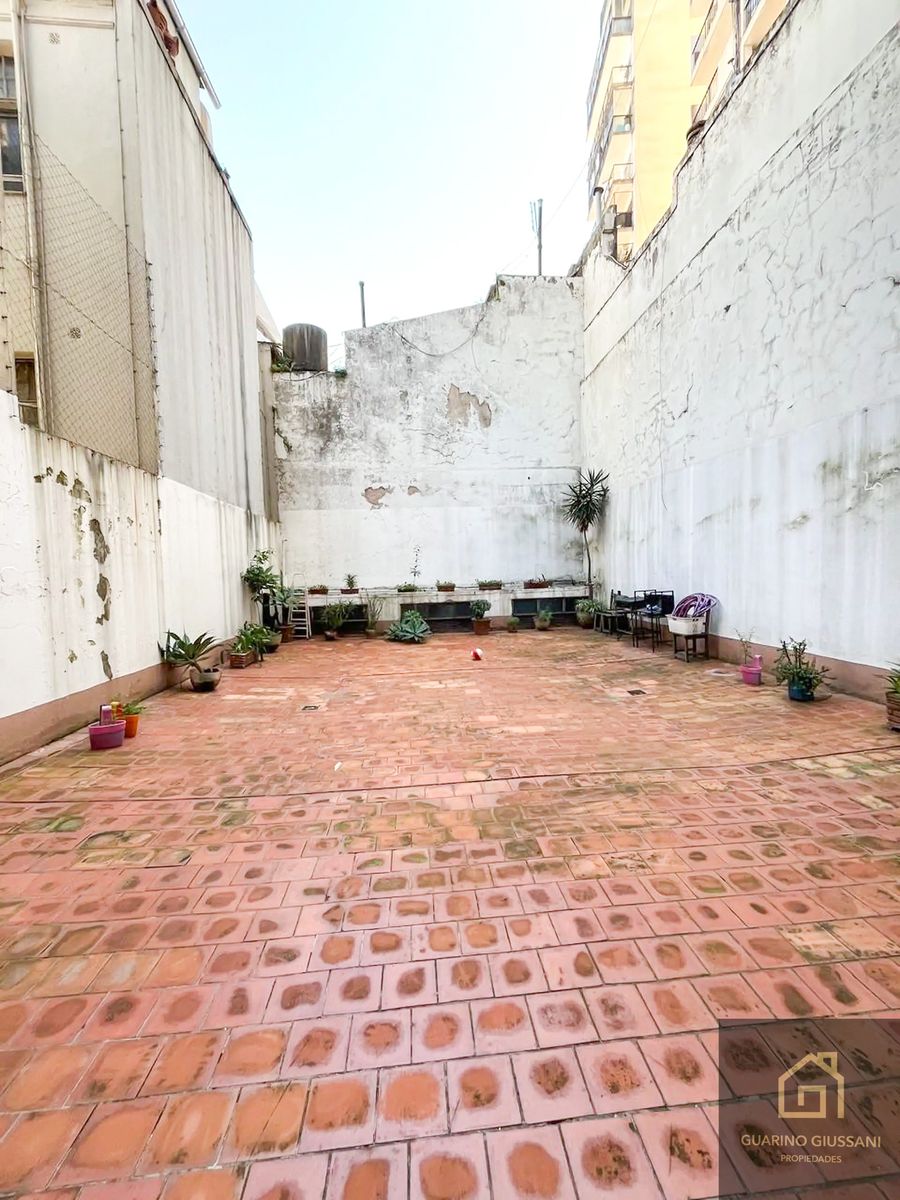 Venta departamento a refaccionar con patio. Contrafrente. 215 m2 — foto 6