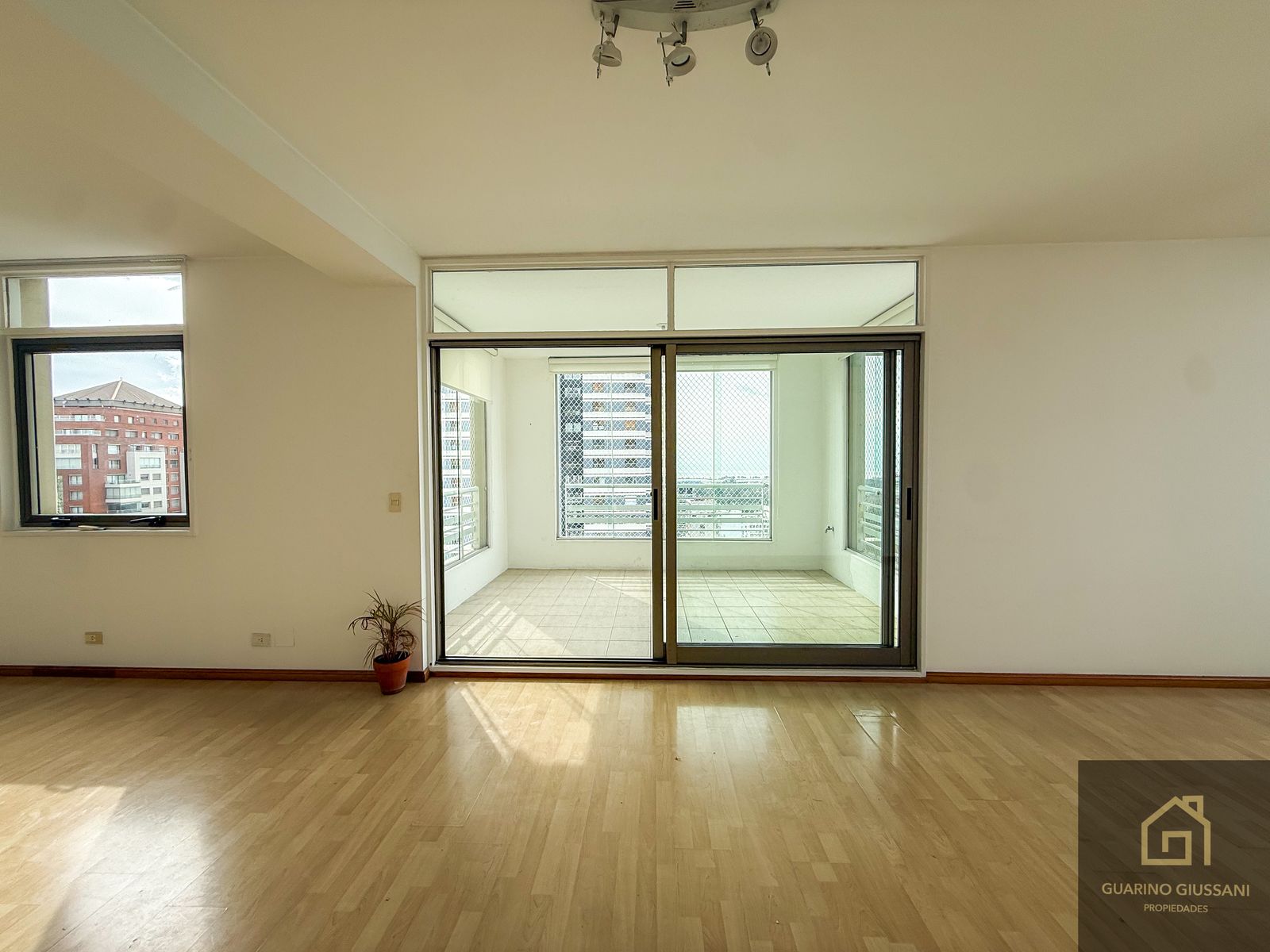 3 AMBIENTES EN TORRE QUARTIER ORO CON COCHERA y BAULERA, MUY LUMIMOSO, VISTA AL RIO - 6