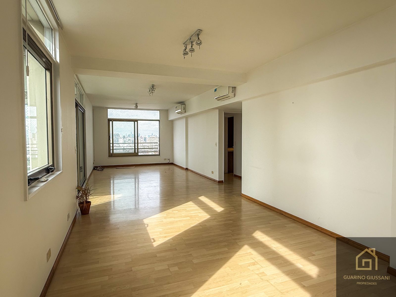 3 AMBIENTES EN TORRE QUARTIER ORO CON COCHERA y BAULERA, MUY LUMIMOSO, VISTA AL RIO - 11