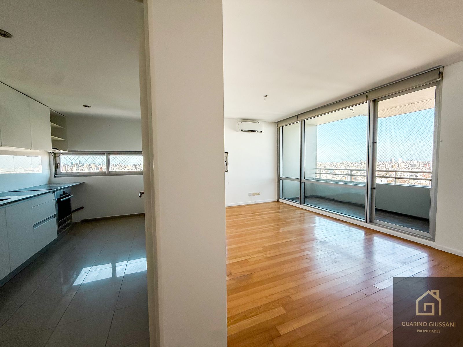 BAJO VALOR 3 AMB EN ALQUILER EN TORRES MIRABILIA PISO ALTO CON COCHERA VISTA ABIERTA A LA CIUDAD - 4