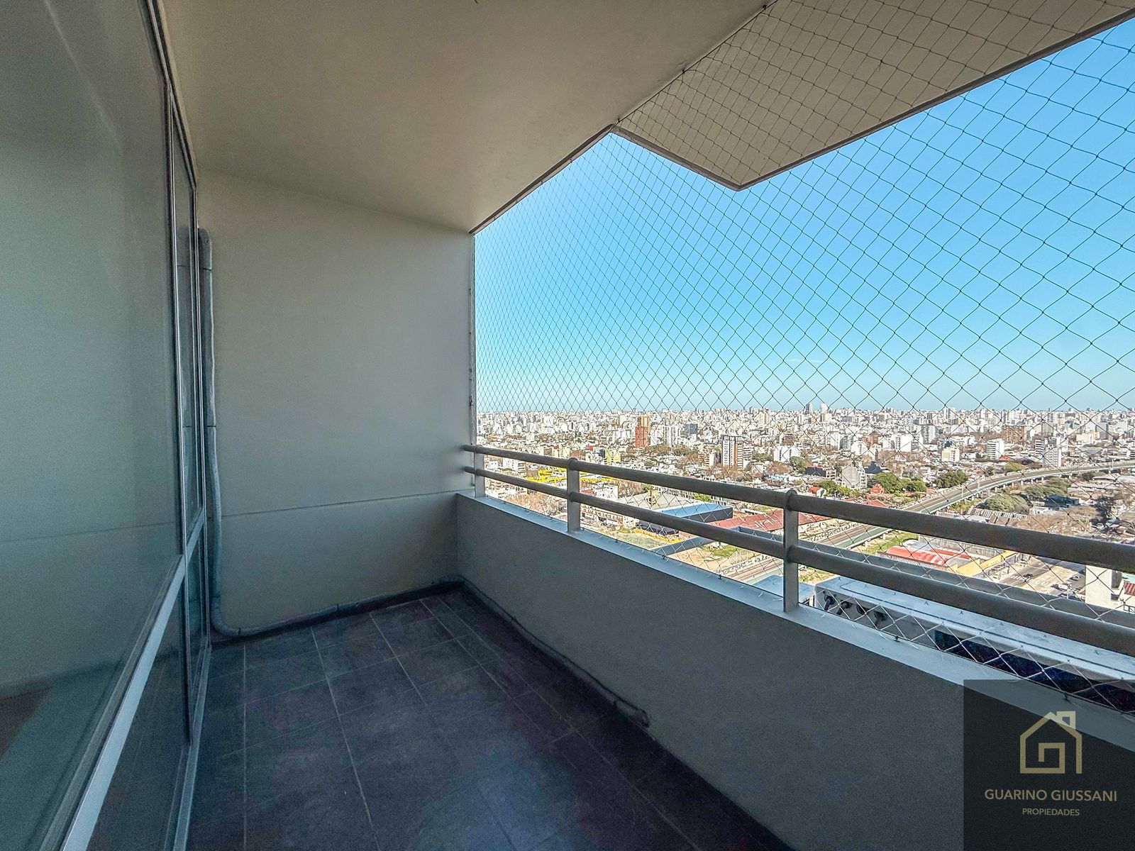 BAJO VALOR 3 AMB EN ALQUILER EN TORRES MIRABILIA PISO ALTO CON COCHERA VISTA ABIERTA A LA CIUDAD - 10