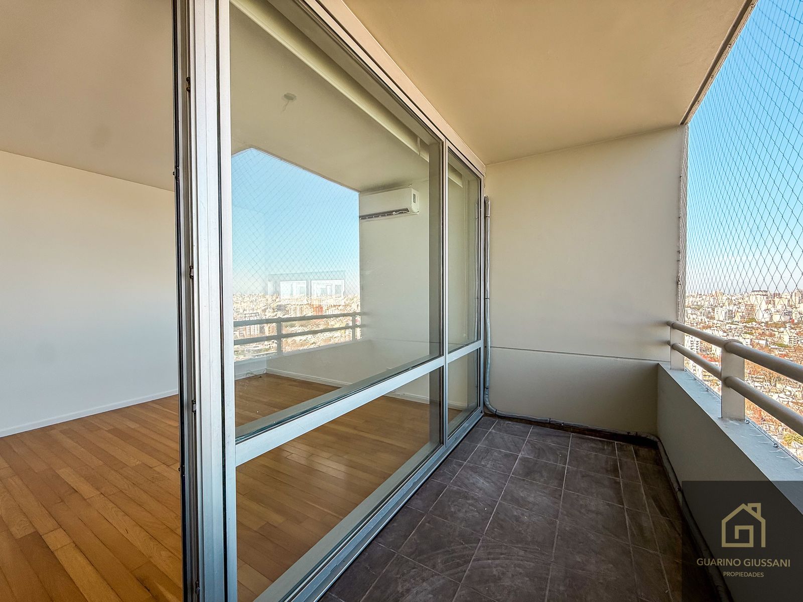 BAJO VALOR 3 AMB EN ALQUILER EN TORRES MIRABILIA PISO ALTO CON COCHERA VISTA ABIERTA A LA CIUDAD - 12