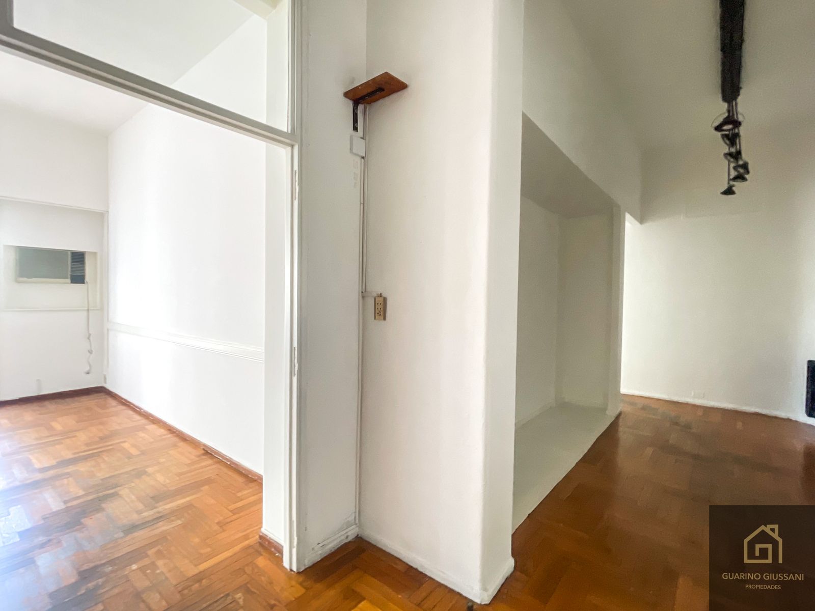 Muy lindo departamento de 4 ambientes super espacioso y luminoso en el barrio de San Telmo - 6