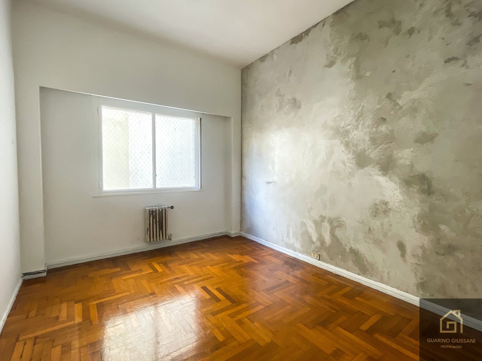 Muy lindo departamento de 4 ambientes super espacioso y luminoso en el barrio de San Telmo - 9