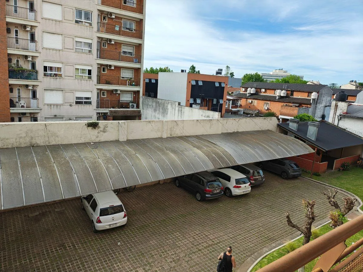 DEPARTAMENTO 4 AMBIENTES con COCINA INDEPENDIENTE  EN RAMOS MEJIA - 12