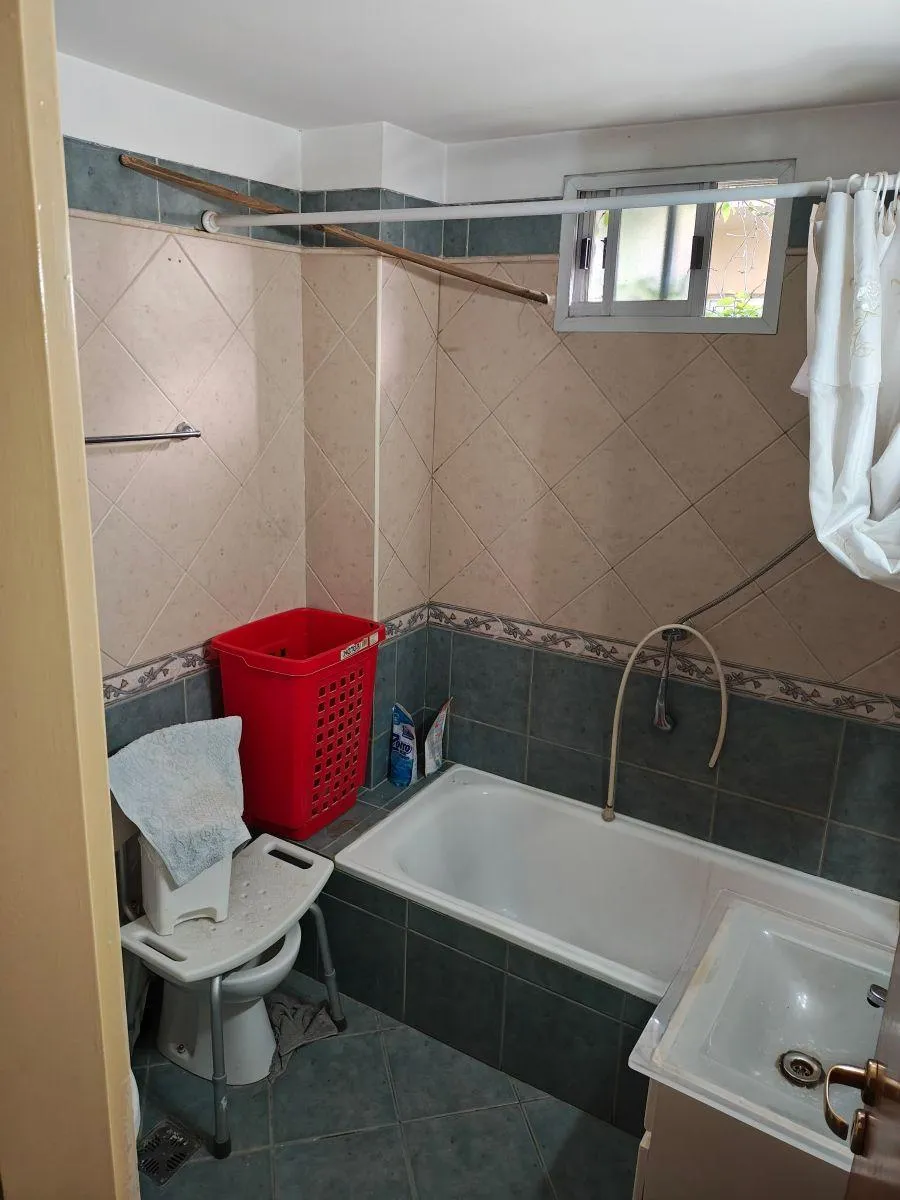 DEPARTAMENTO 4 AMBIENTES con COCINA INDEPENDIENTE  EN RAMOS MEJIA - 3
