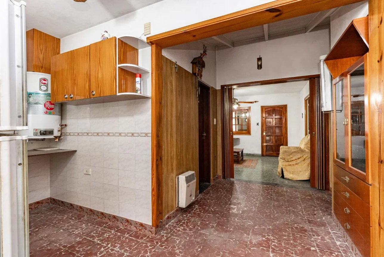 CHALET 3 AMBIENTES CON COCHERA VILLA LUZURIAGA - 19