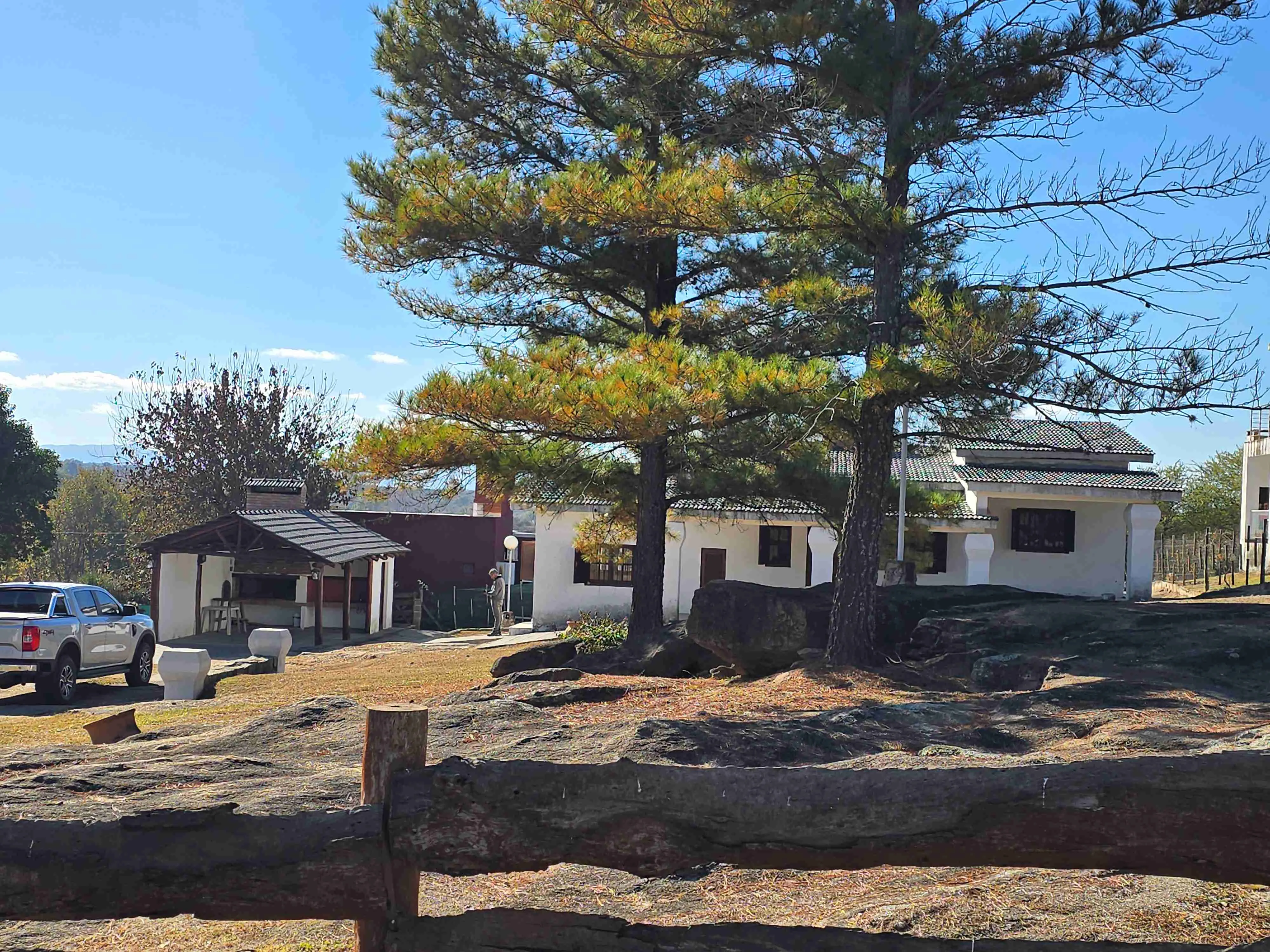 MUY LINDA CASA EN VENTA EN LA LOCALIDAD DE CABALANGO, CON 2.100 Mt2 de Terreno. Bello Entorno. Vivila todo el año - 1