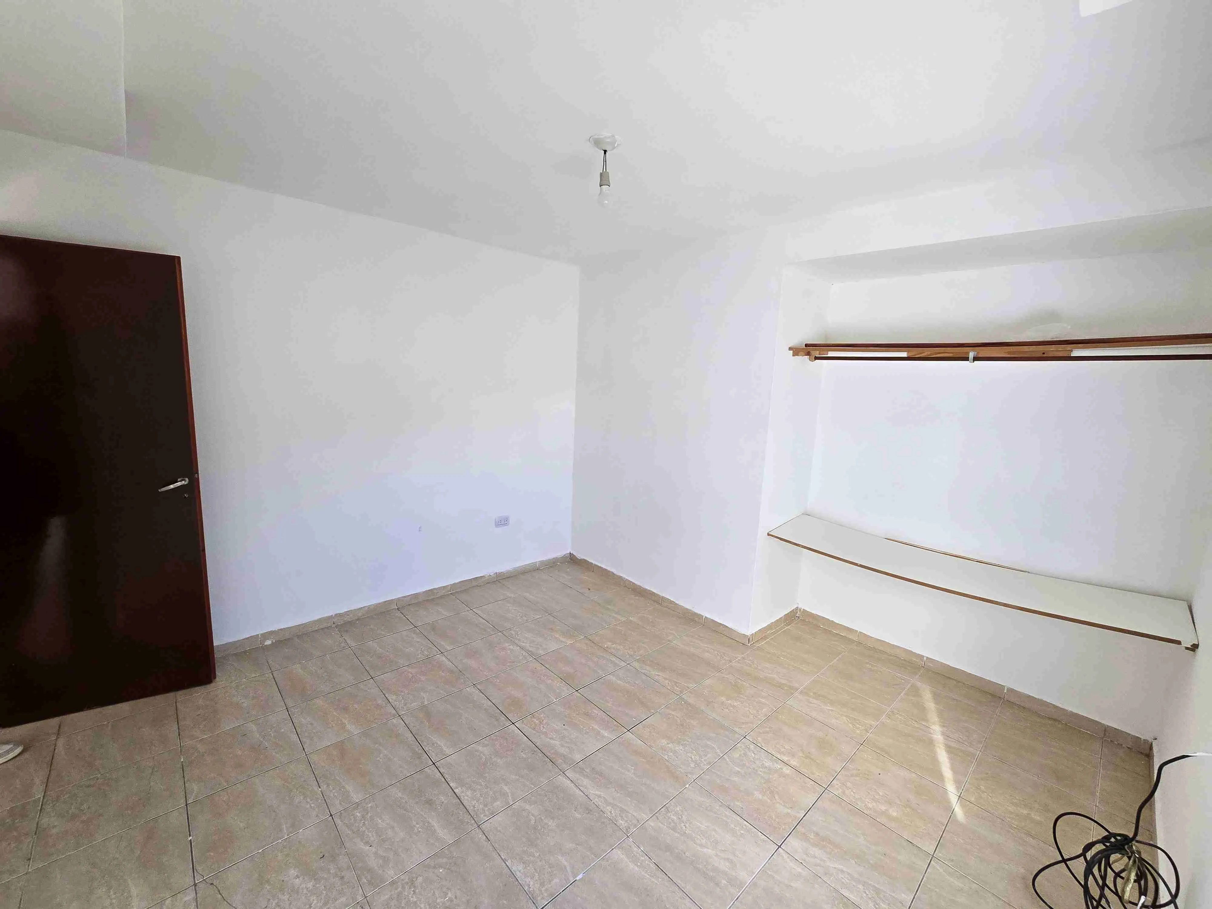 LINDO DEPARTAMENTO EN VENTA EN VILLA CARLOS PAZ, EDIFICIO RÍO DE JANEIRO, 1 DORMITORIO CON PATIO PROPIO. COCHERA - 6