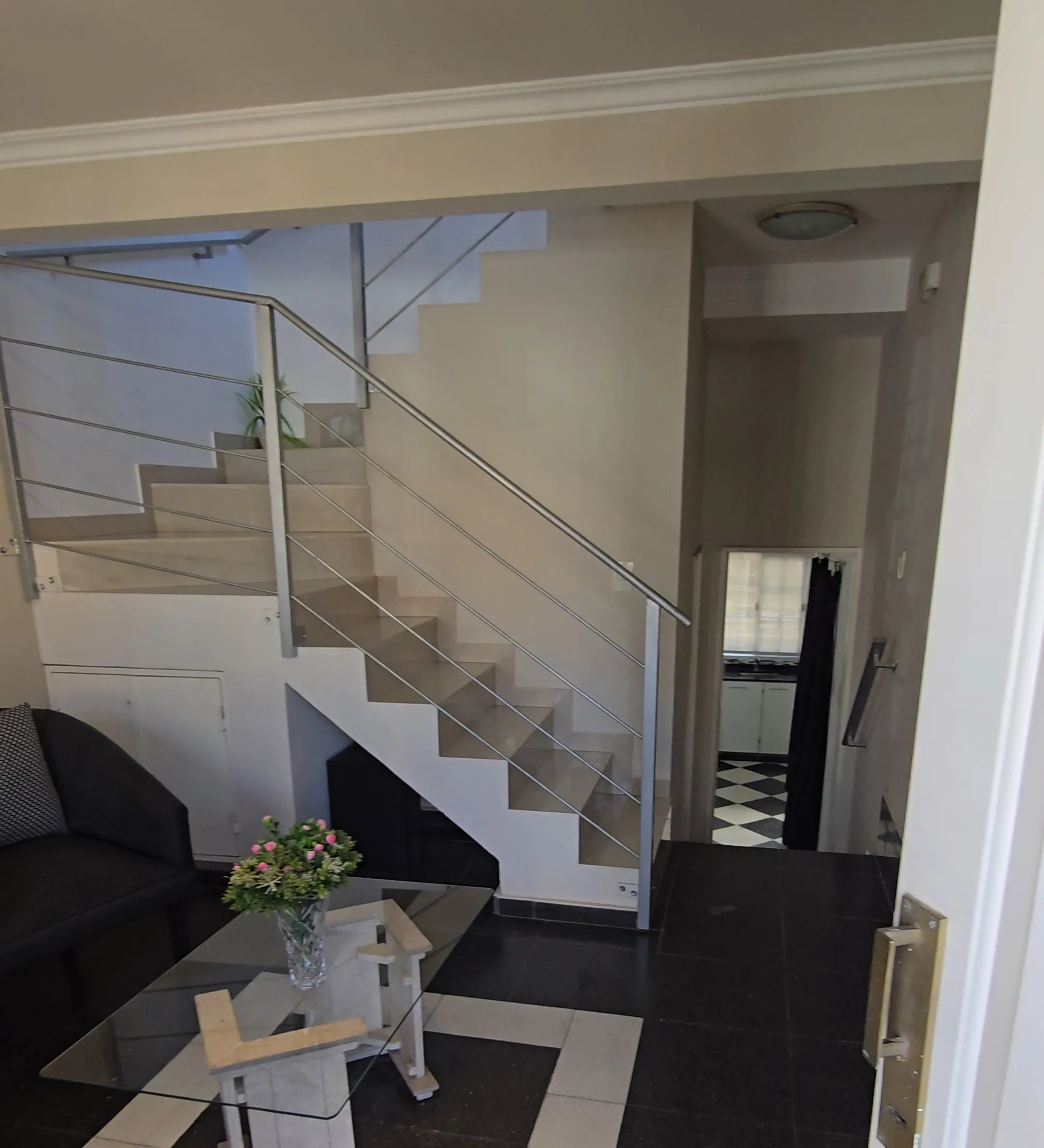 MUY LINDA CASA EN VENTA EN CARLOS PAZ, BARRIO RESIDENCIAL LAS ENSENADAS, CON GAS NATURAL ! Digna de ver. - 4