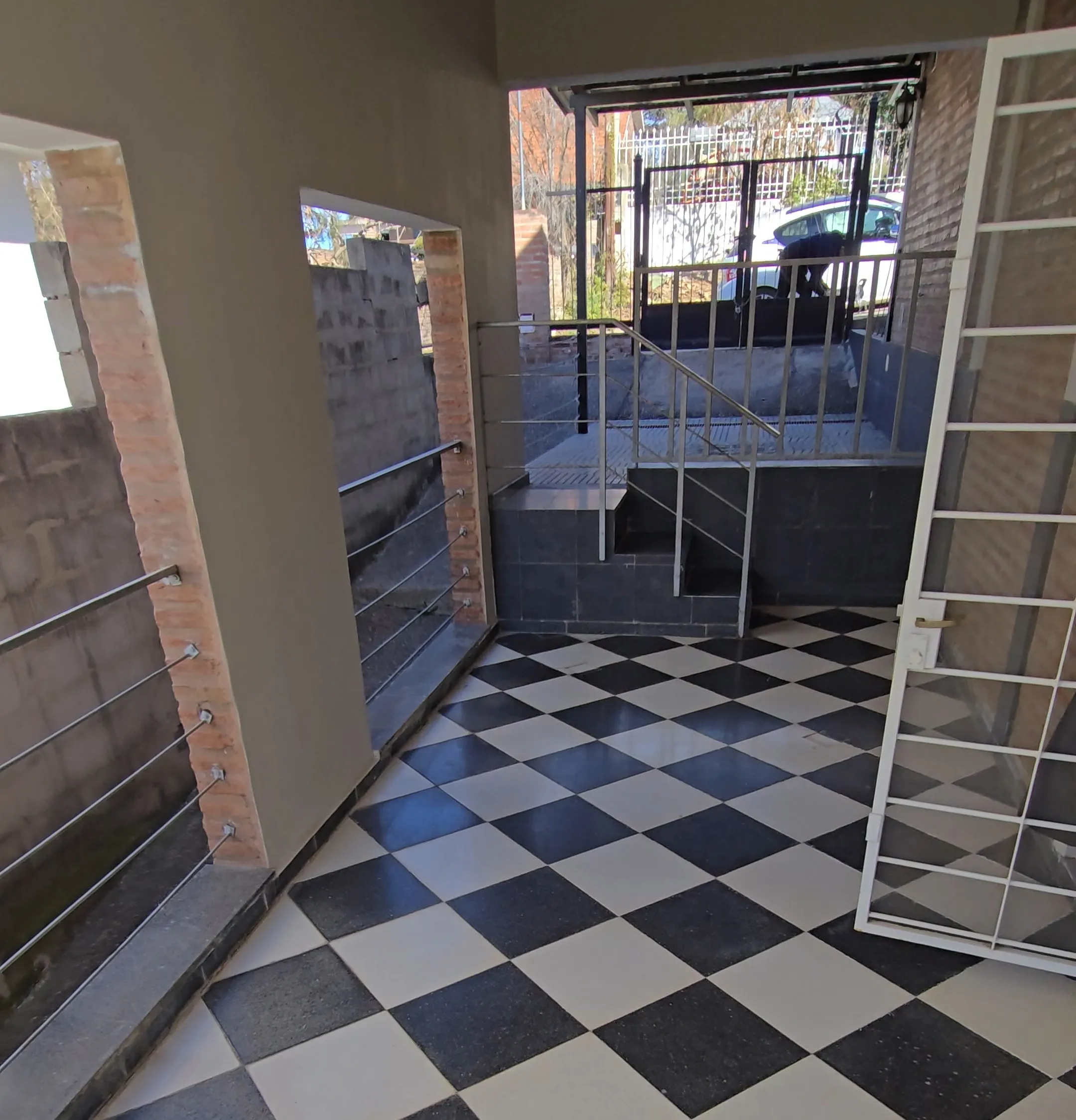 MUY LINDA CASA EN VENTA EN CARLOS PAZ, BARRIO RESIDENCIAL LAS ENSENADAS, CON GAS NATURAL ! Digna de ver. - 9