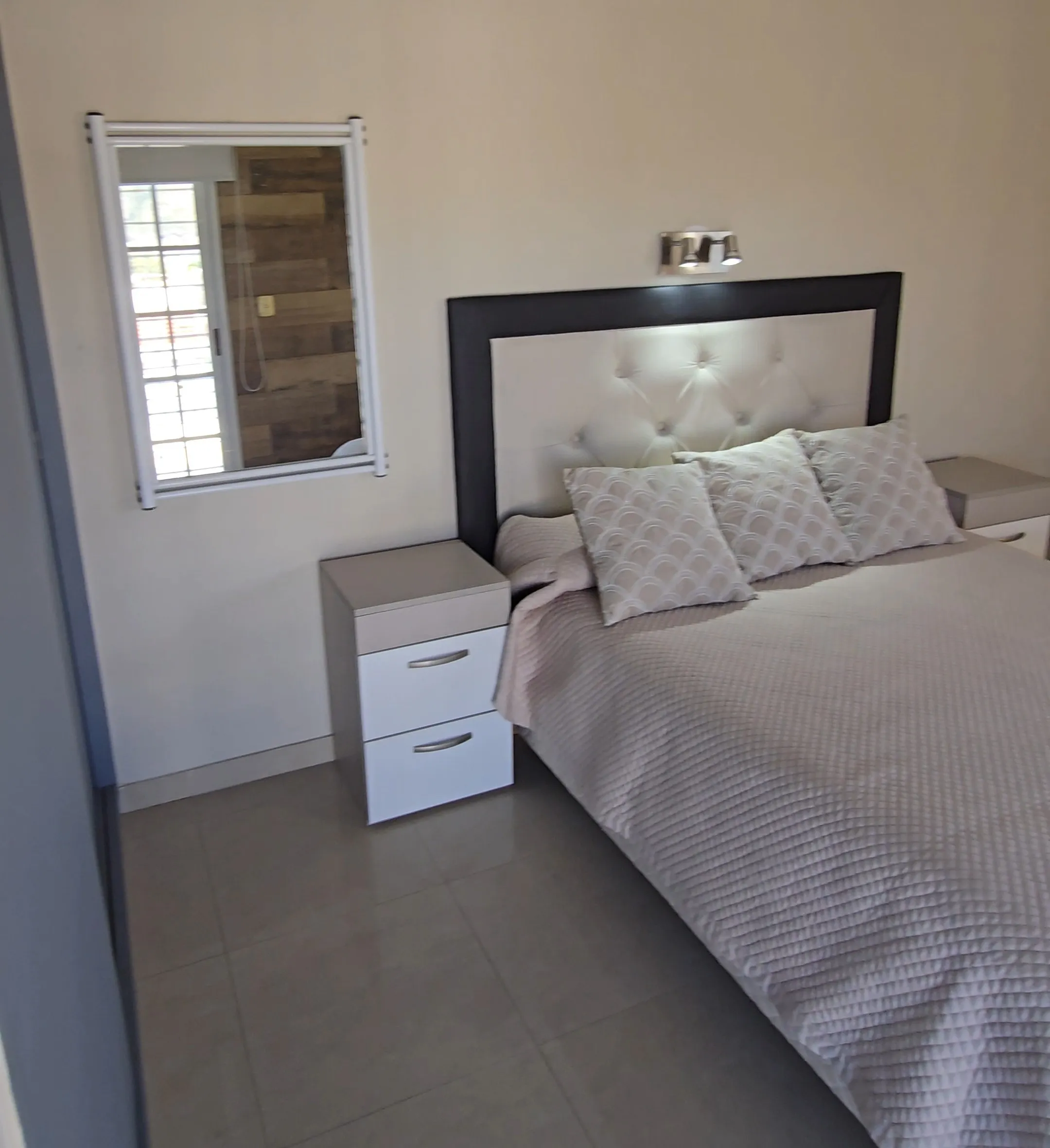 MUY LINDA CASA EN VENTA EN CARLOS PAZ, BARRIO RESIDENCIAL LAS ENSENADAS, CON GAS NATURAL ! Digna de ver. - 15