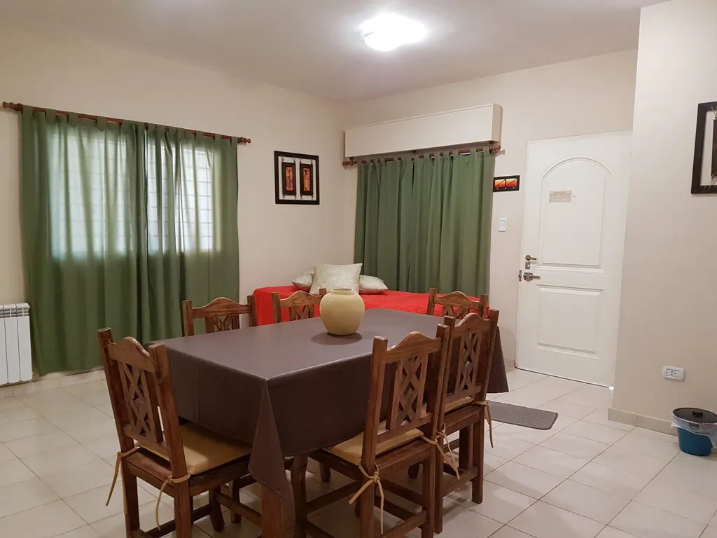 LINDO DEPARTAMENTO EN VILLA CARLOS PAZ, ALQUILER PERMANENTE A 2 AÑOS, EN COMPLEJO CON PILETA, QUINCHO ASADOR, Gas Natural. Calefacción central - 5
