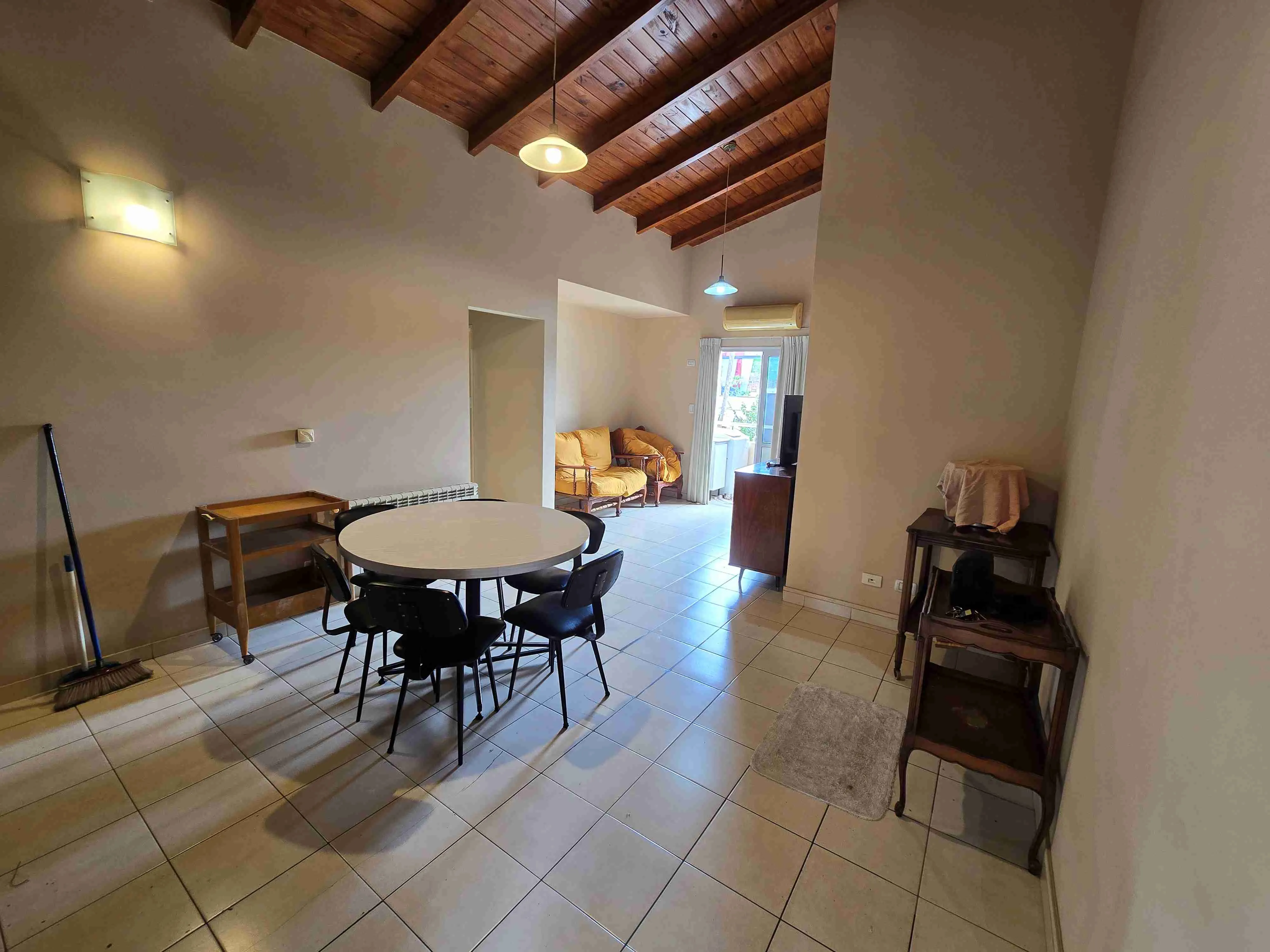 MUY LINDO DEPARTAMENTO de 2 dormitorios, EN VILLA CARLOS PAZ, ALQUILER PERMANENTE A 2 AÑOS, EN COMPLEJO CON PILETA, QUINCHO ASADOR, Gas Natural. Calefacción central - 14