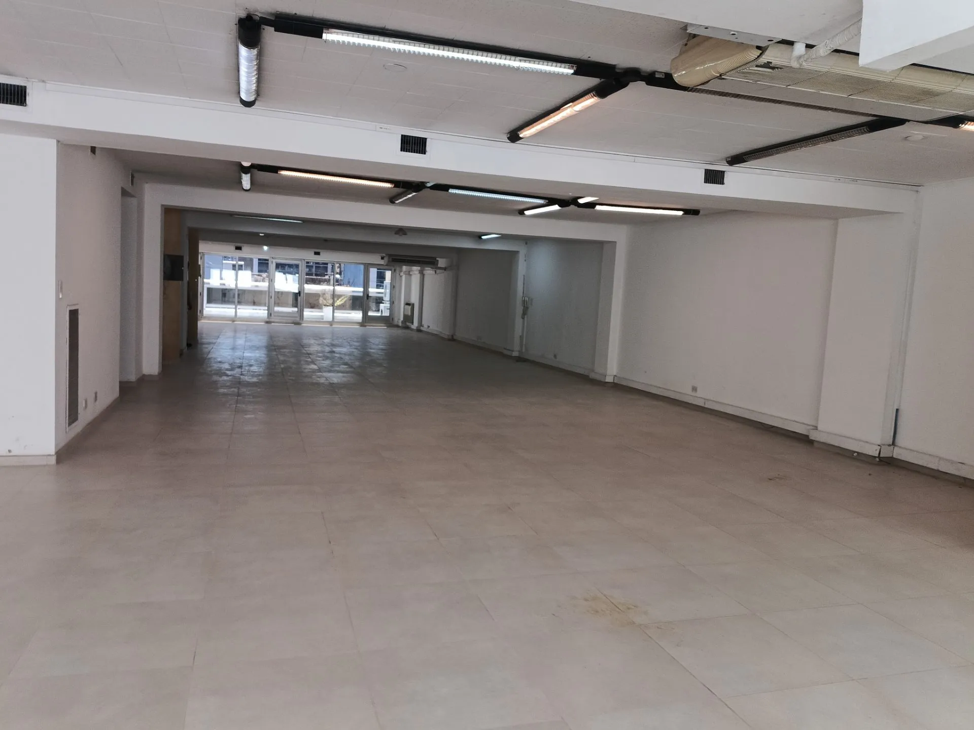 OFICINA EN ALQUILER SAN NICOLAS — foto 2
